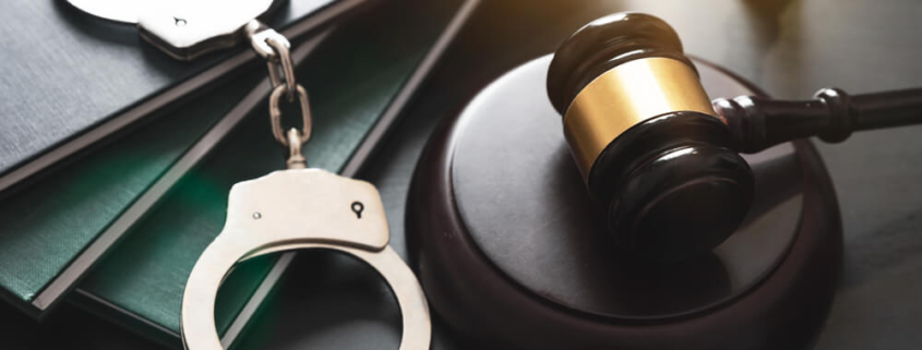 The Pros and Cons of a Plea Agreement in a Criminal Case
